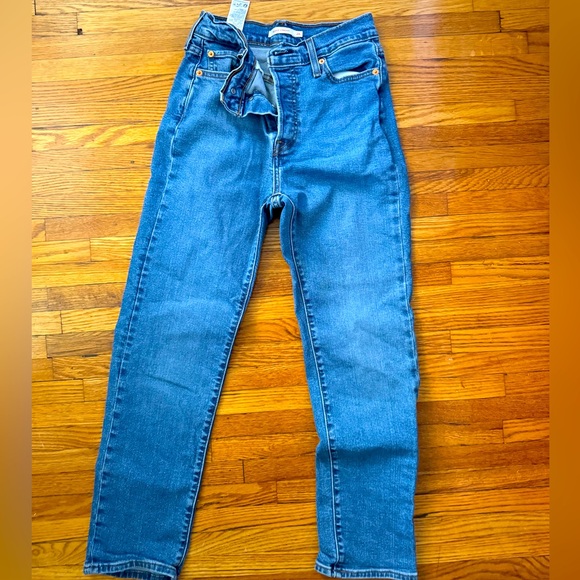 Levi's Women's Wedgie Straight Jeans, Size 26 - Picture 3 of 8